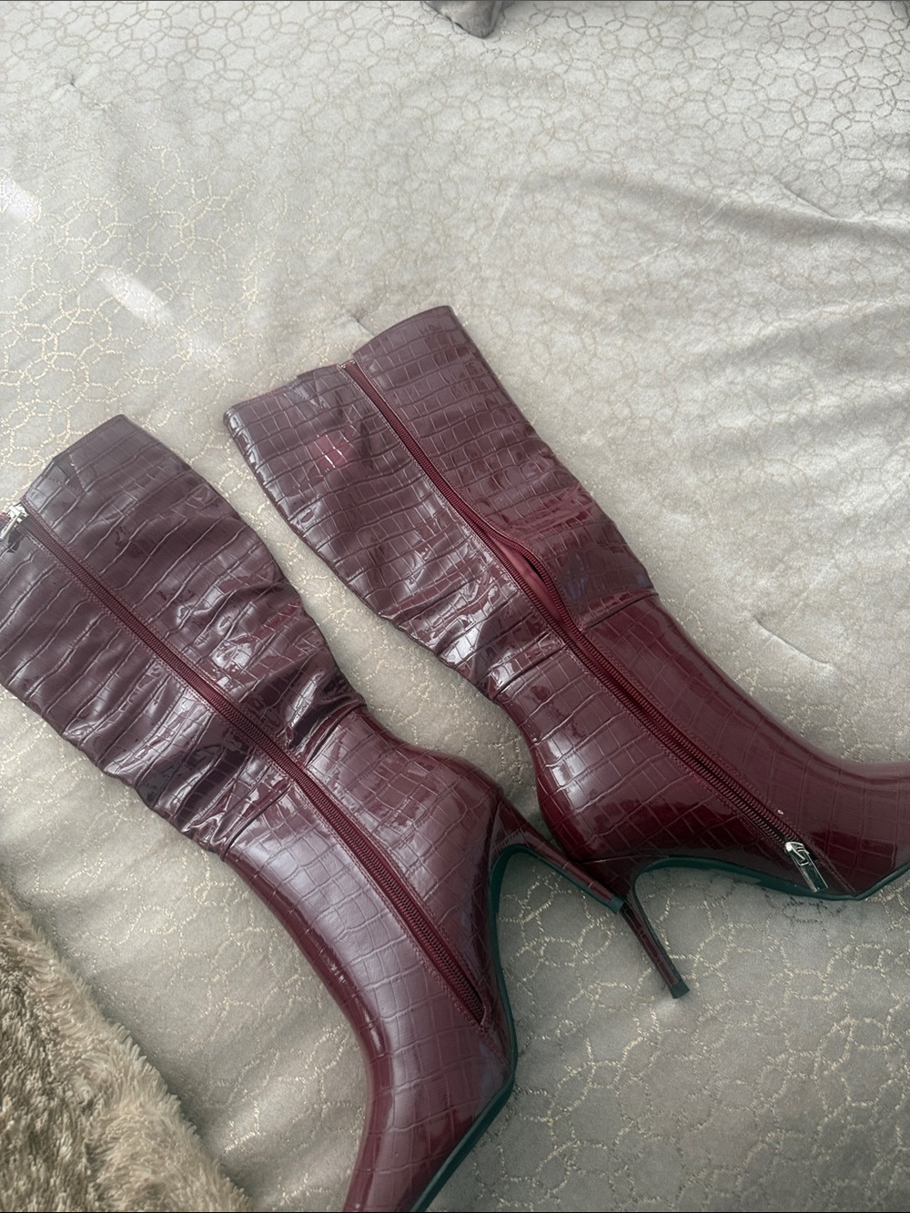 Burgundy boots - Picture 4 of 5